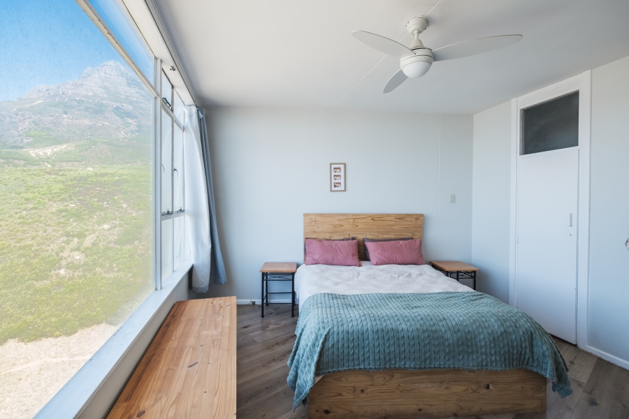 2 Bedroom Property for Sale in Vredehoek Western Cape